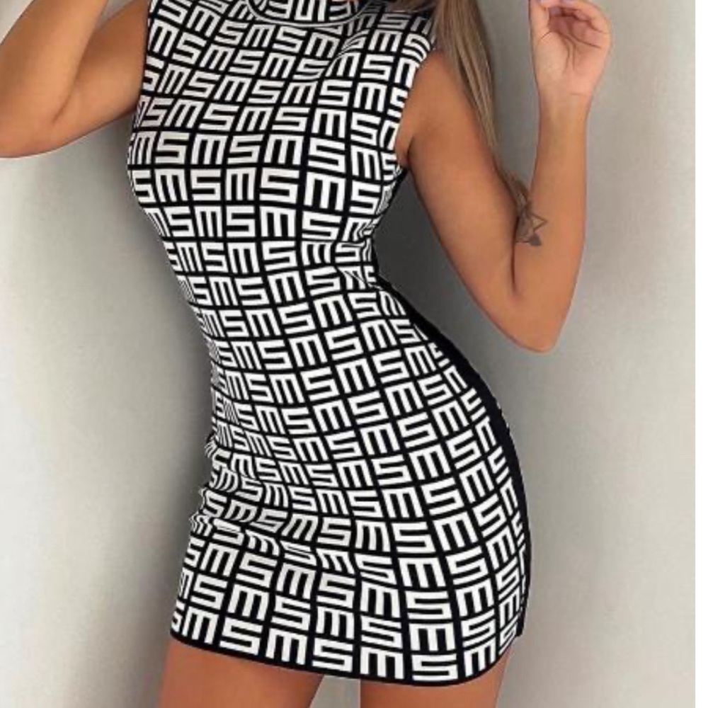 CHICME geometric print zip back dress sz XL